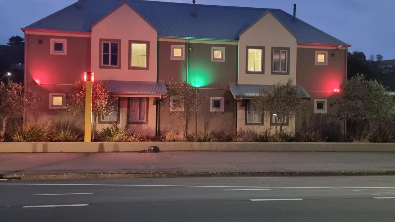 The Mews Oamaru Motel Exterior foto