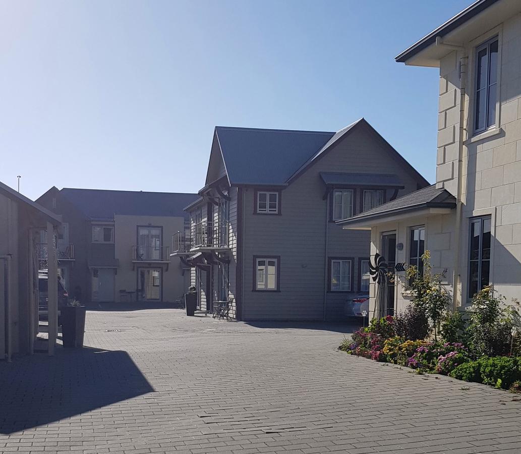 The Mews Oamaru Motel Exterior foto